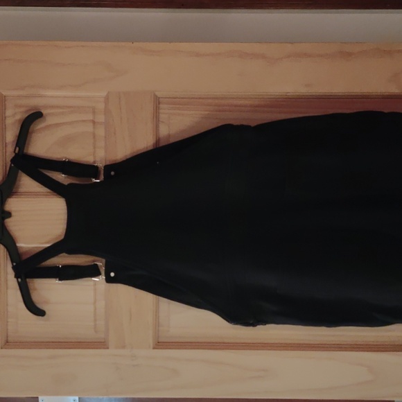 Black soft jumpsuit with back and side pockets; elastic leg bottoms - Picture 8 of 10